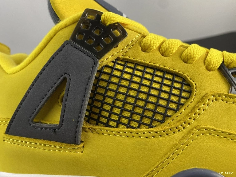 AIR 4 CT8527-702 RETRO 'LIGHTNING JORDAN LS 0917